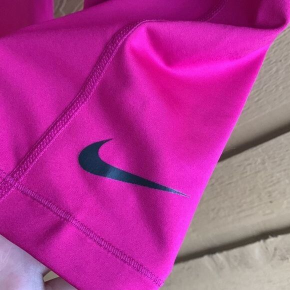 Nike Pro Pink/Magenta Cropped Leggings - Picture 3 of 5